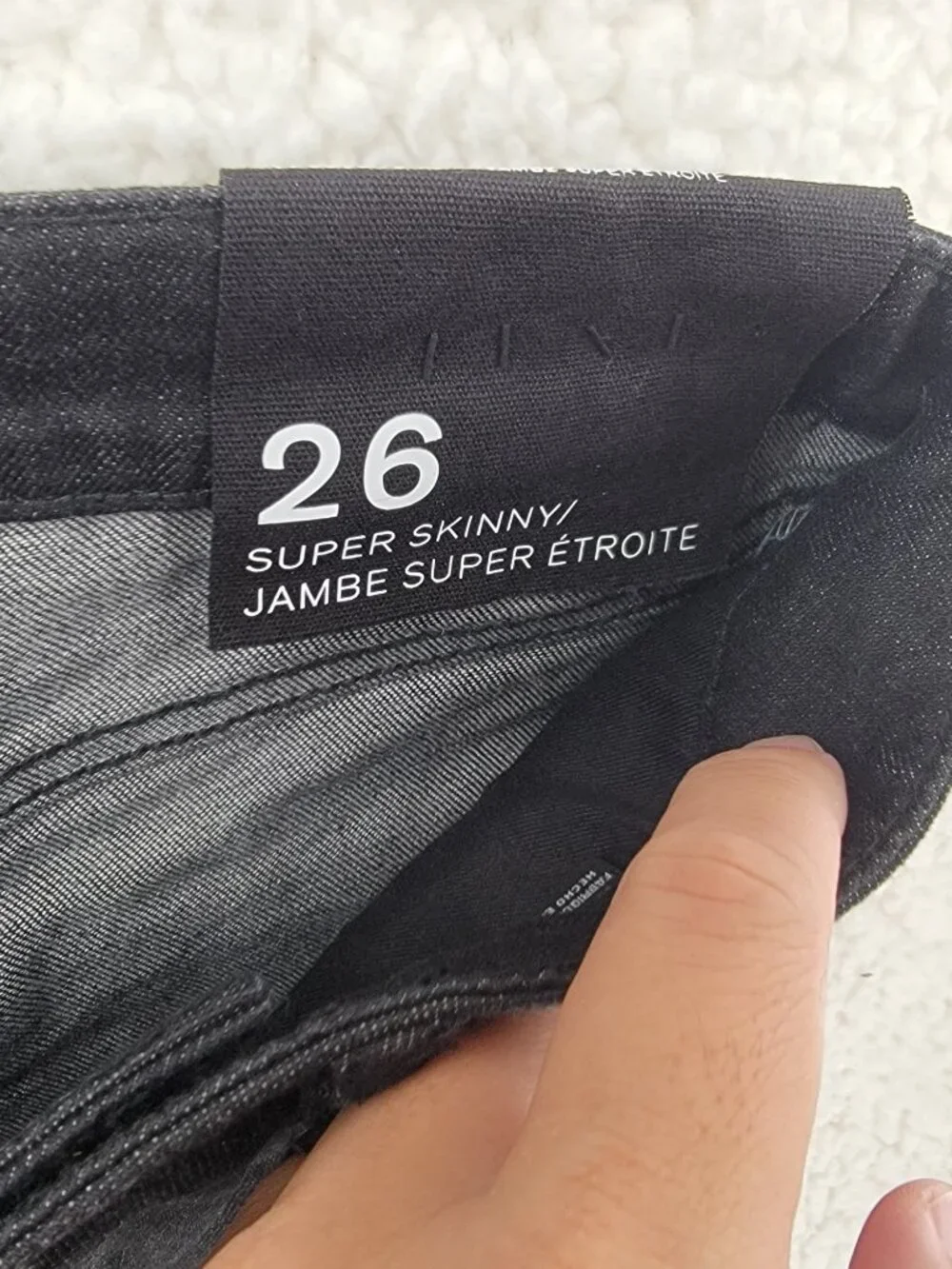 A|X Armani Exchange Women's Super Skinny Jeans Black, W26 x L28